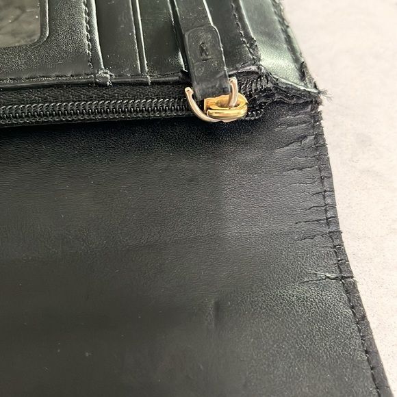 kate spade wallet. - Picture 9 of 10